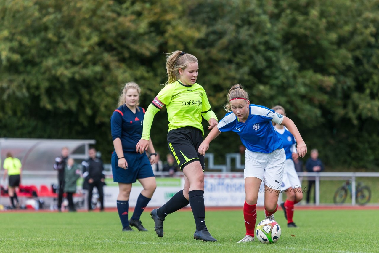 Bild 135 - B-Juniorinnen TSV Schoenberg - Holstein Kiel : Ergebnis: 0:23